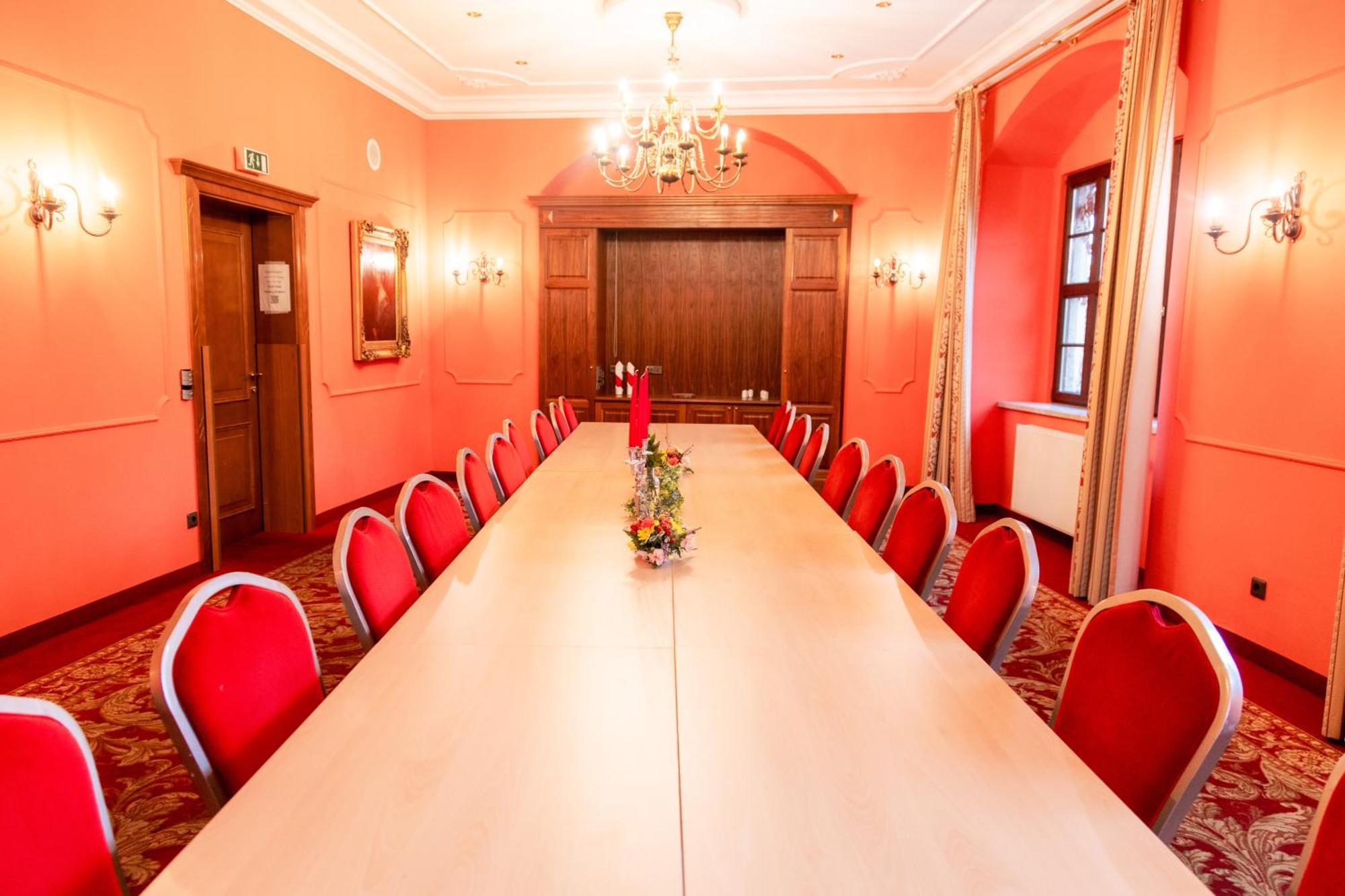 Hotel Schloss Schkopau エクステリア 写真