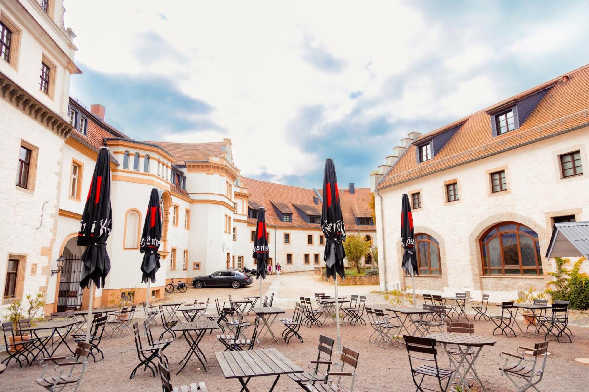 Hotel Schloss Schkopau エクステリア 写真