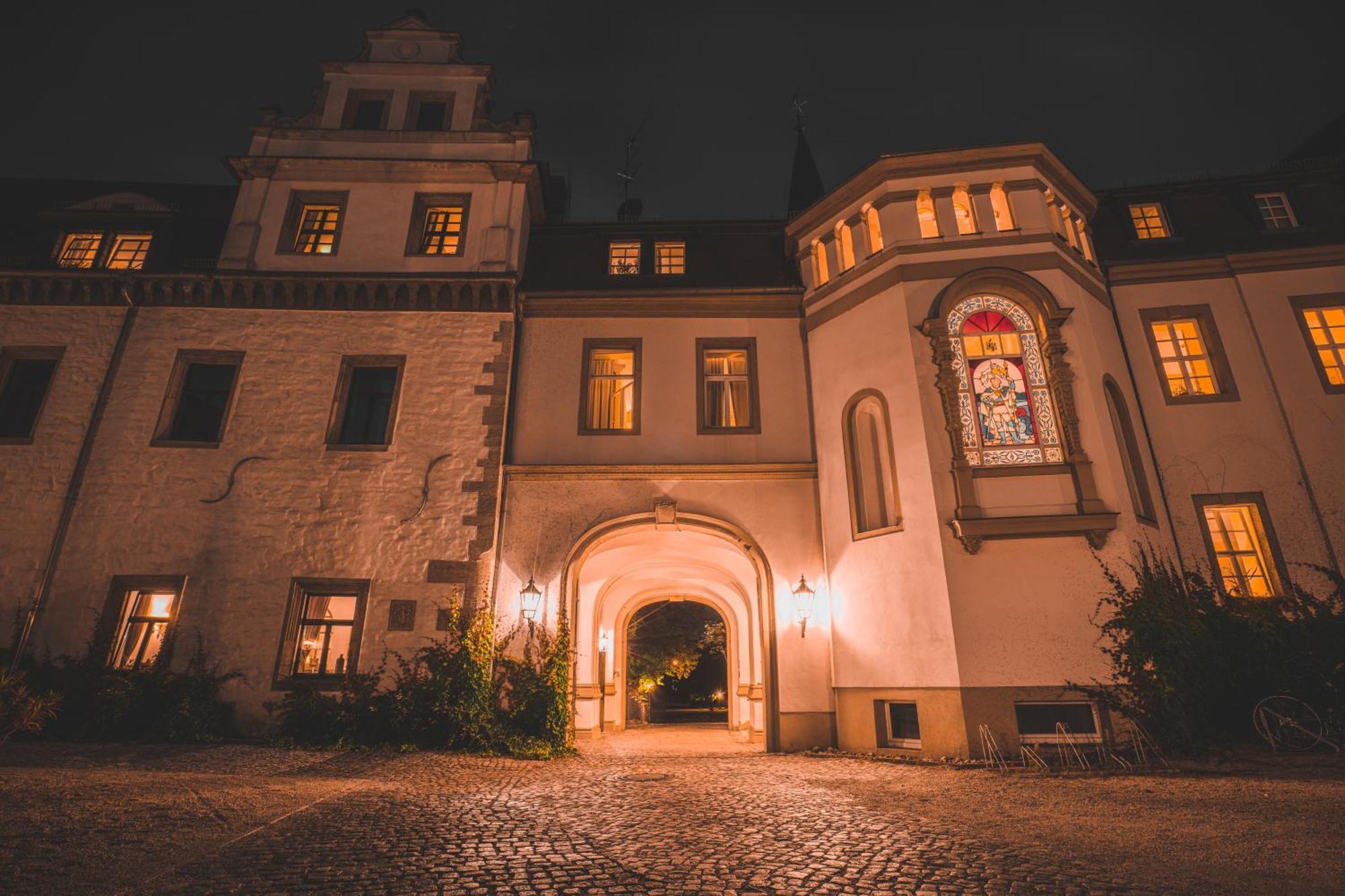 Hotel Schloss Schkopau エクステリア 写真