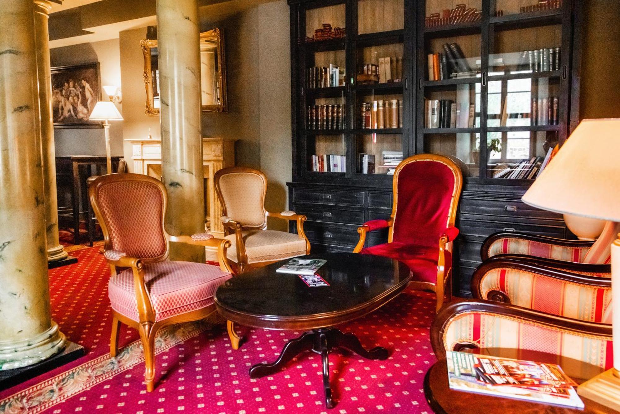 Hotel Schloss Schkopau エクステリア 写真