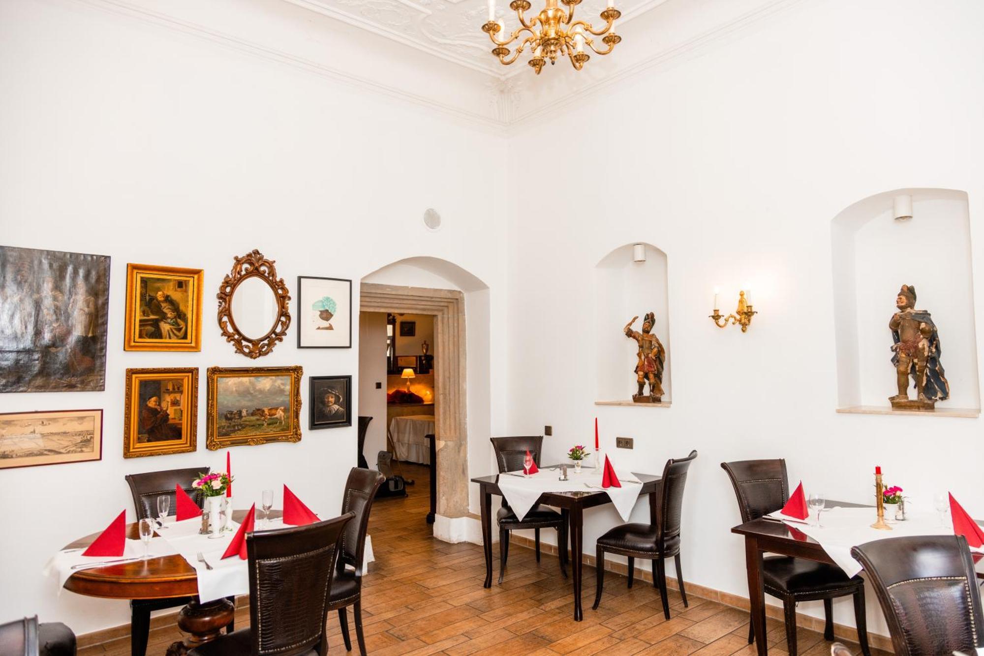 Hotel Schloss Schkopau エクステリア 写真